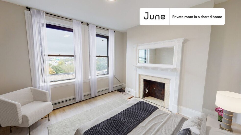 Primary Photo - Room in Shared 4 bed/1 bath home