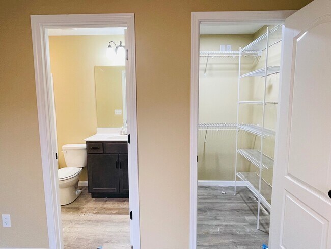 Building Photo - 106 Diane Ct