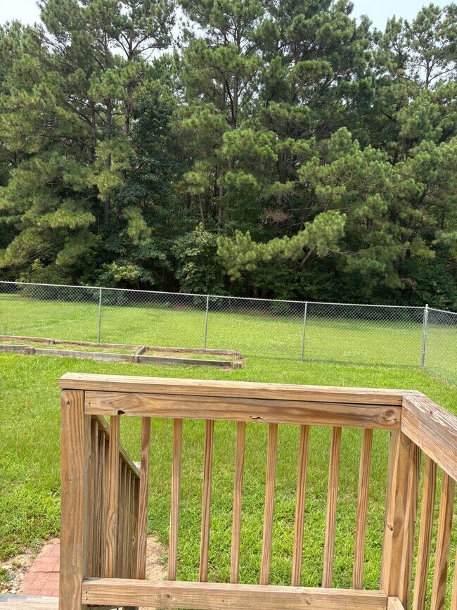 Building Photo - 124 Deerfield Ln