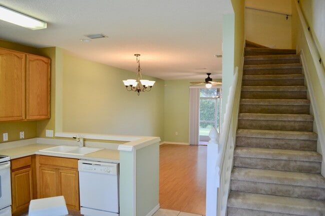 Building Photo - 1372 Hampton Park Ln