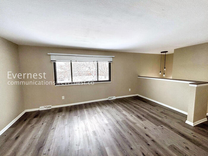 Building Photo - 13773 E 32nd Pl