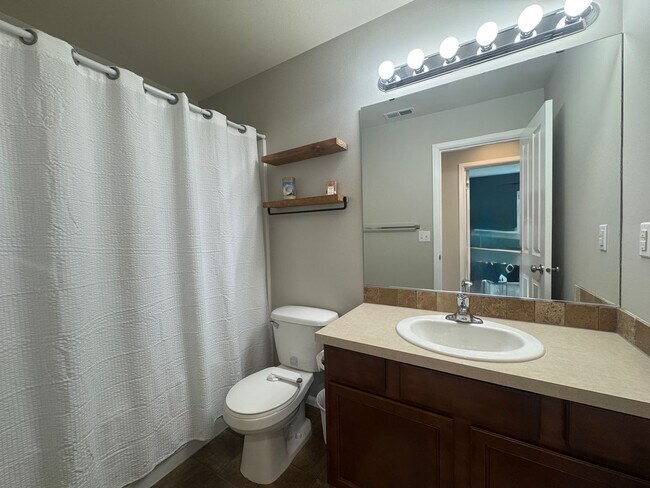Building Photo - Refined Living in Lake Stevens | 3 Bedroom...