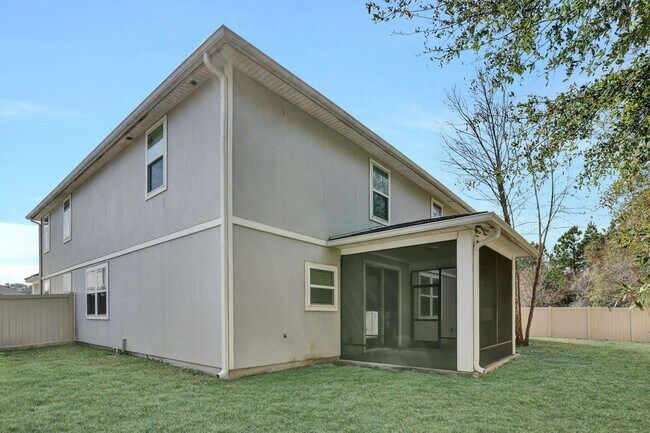 Building Photo - Beautiful 5/4 Home with Over 4k sqft, Fenced in Yard & 3 Car Garage! Pet friendly!