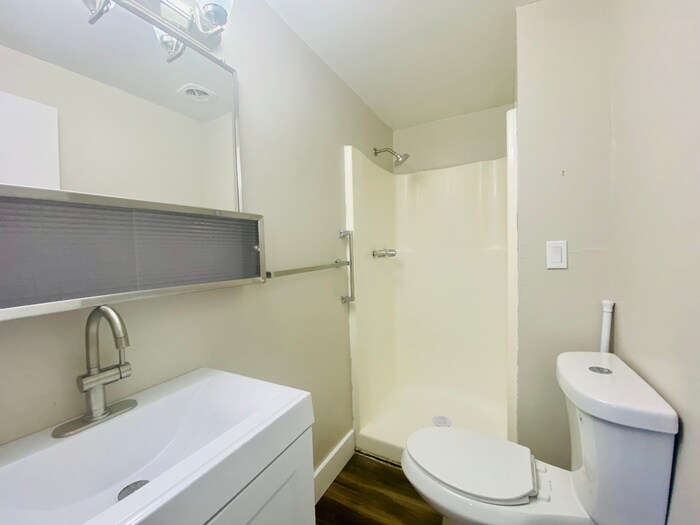 Building Photo - 2625 E Copper St