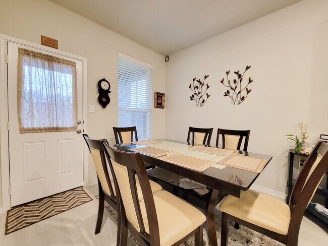 Building Photo - This stunning 2-year-old house with 4 beds, 3 baths, and an attached 2-car garage, it offers ampl...