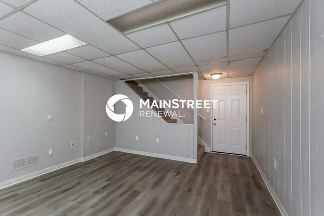 Building Photo - 3 Bedroom Pet-Friendly Home in Louisville,...
