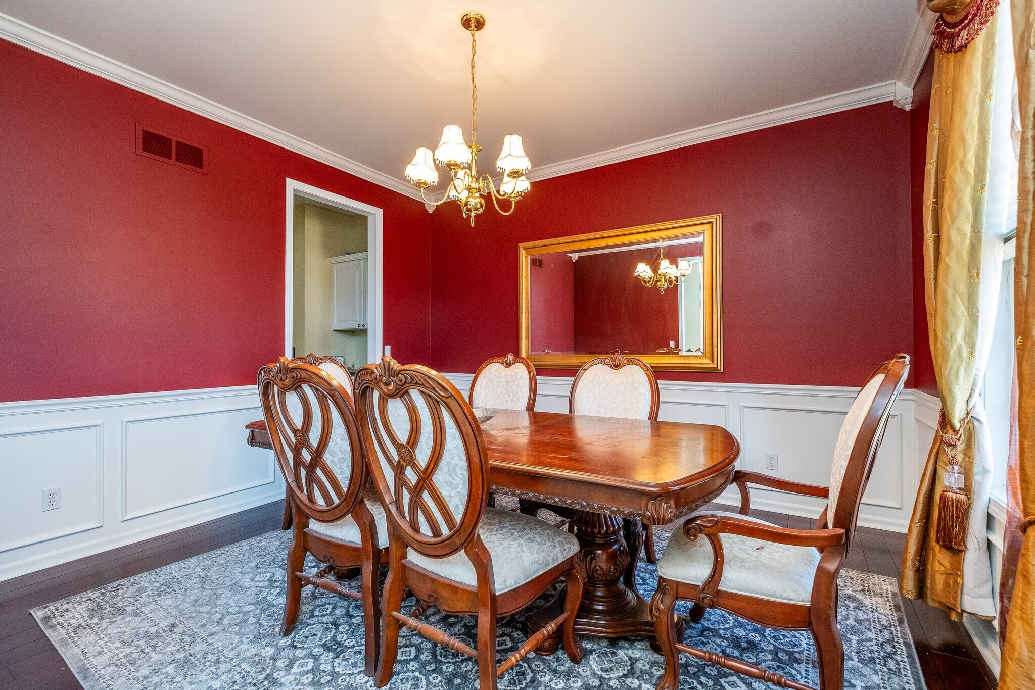 Building Photo - 466 Ivy Ln