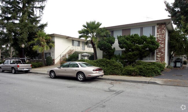 Building Photo - Rainbow Apartments