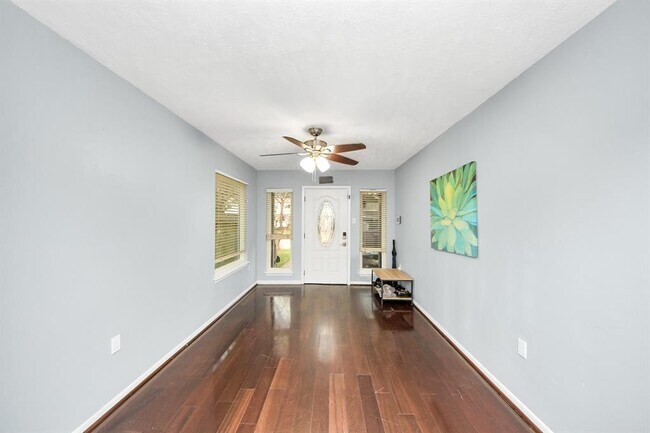 Building Photo - 18122 Kings Row