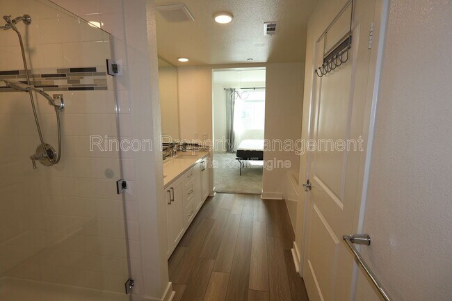 Building Photo - 2850 Wagon Wheel Rd