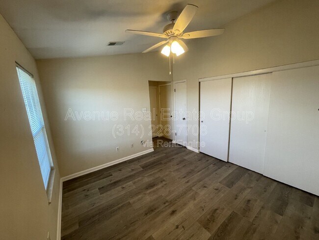 Building Photo - 1231 Creve Coeur Crossing Ln
