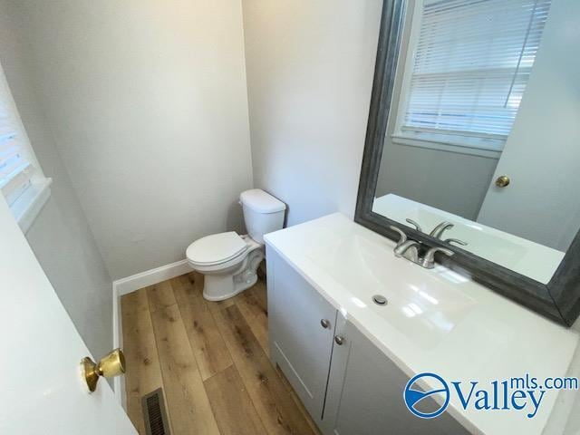 Building Photo - 706 Larry Dr