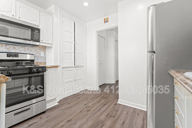 Building Photo - 1043 Mt Oliver St