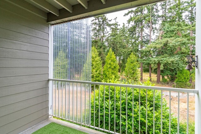 Building Photo - Updated 2 Bedroom 2 Bath Condo near Ft. Nu...