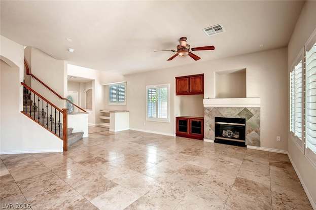 Building Photo - 275 Spectacular St