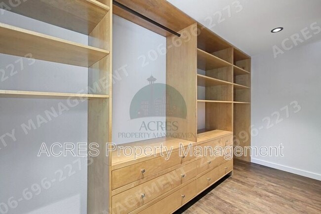 Building Photo - 15446 21st Ave SW