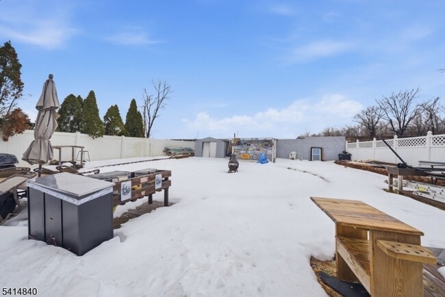 Building Photo - 94 S 21st Ave