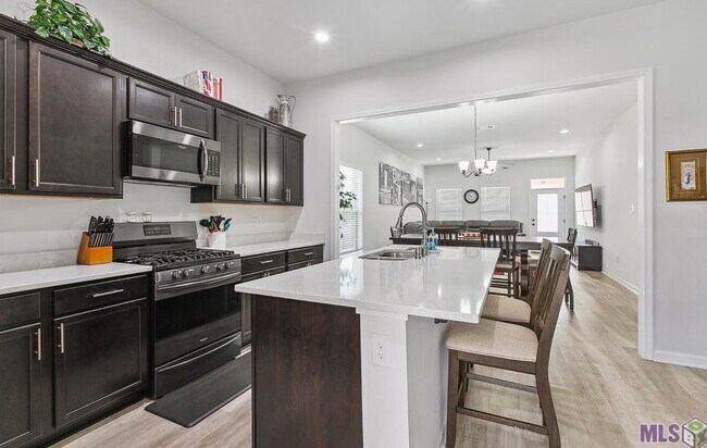 Building Photo - 1224 Gentle Wind Dr