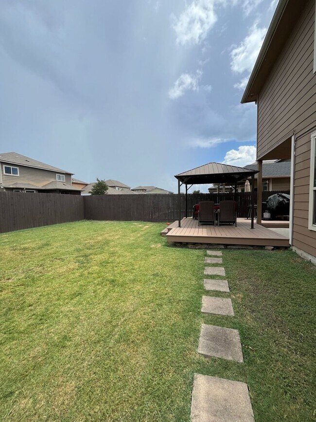 Building Photo - 10419 Rucker Pk