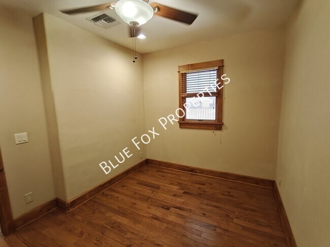 Building Photo - 605 S 4th Ave