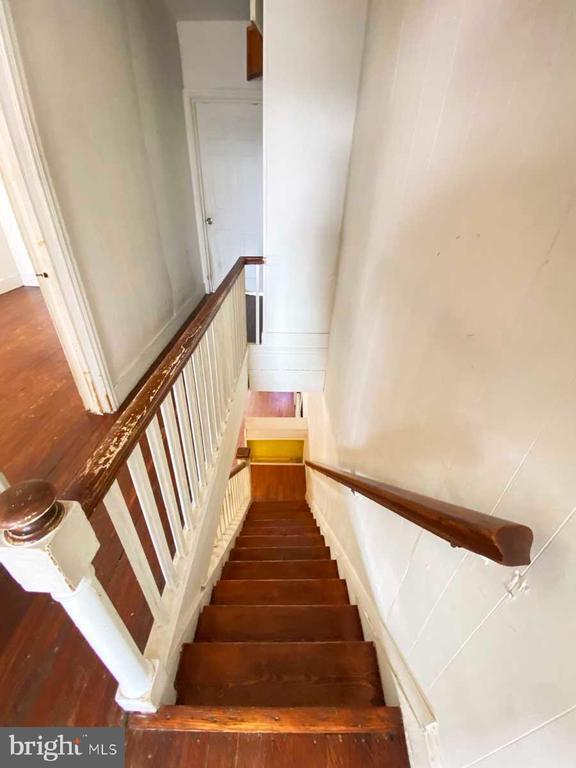 Building Photo - 534 E Indiana Ave