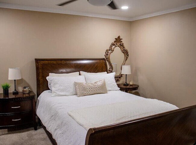 Building Photo - 14898 Dutchmans Dr