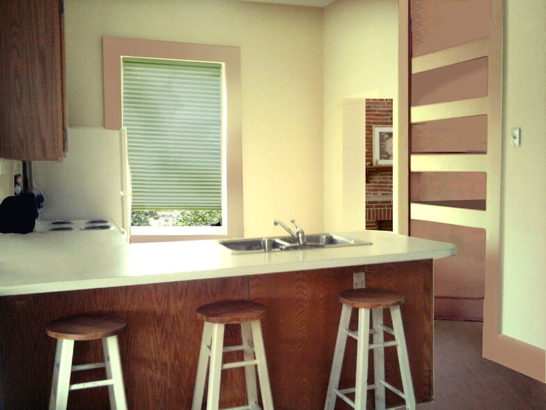 Building Photo - 1300 S 3rd St