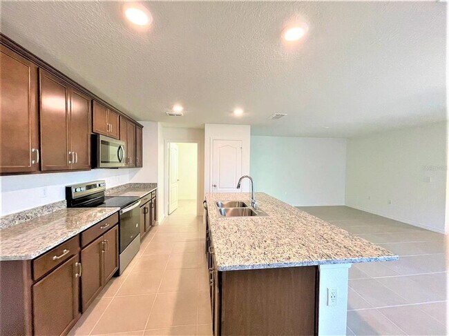 Building Photo - 1179 Papaya Cir.