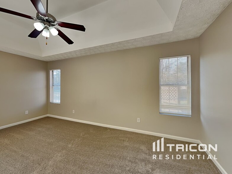 Building Photo - 1791 Killarney Dr SW