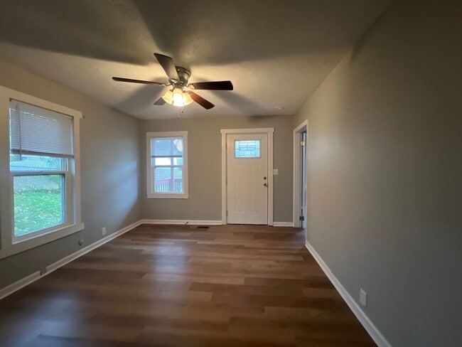 Building Photo - 3 Bed, 2 Bath House in Clarksville!!