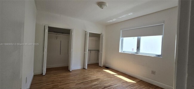 Building Photo - 3915 Ponce de Leon Blvd