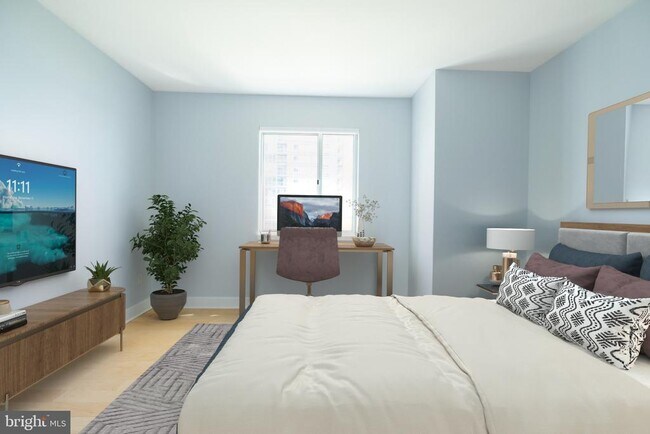 Building Photo - 901 N Penn St