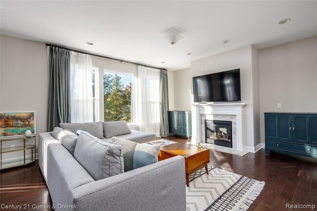 Building Photo - 47749 Fieldstone Dr