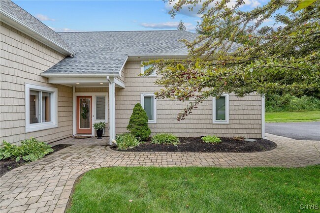 Building Photo - 1131 Marlyn Park Dr