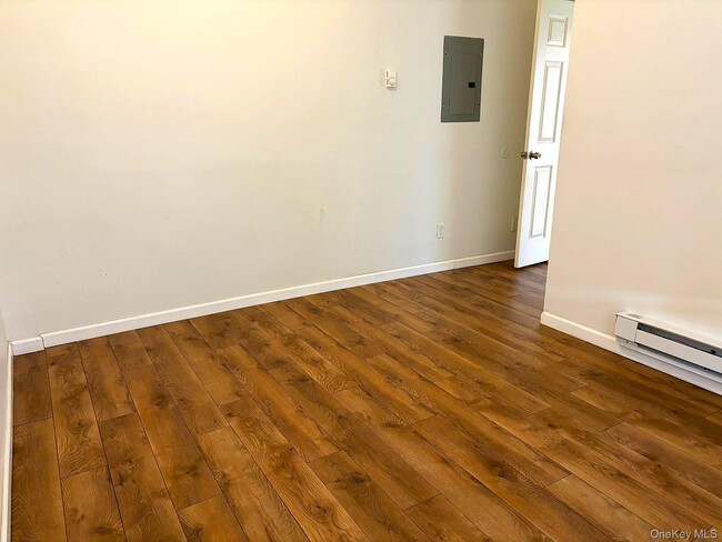 Building Photo - 454 NY-376