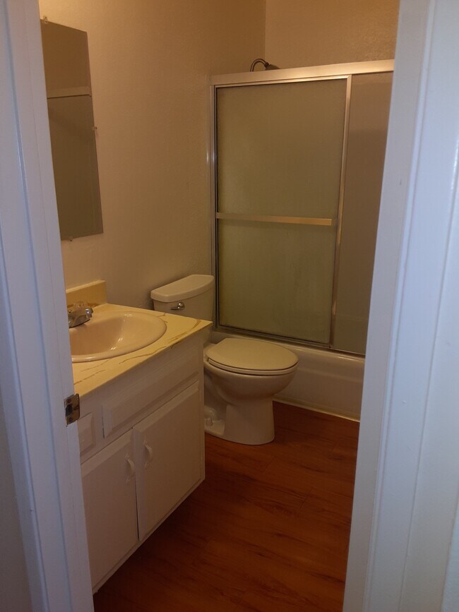 Building Photo - 112 S Delano St