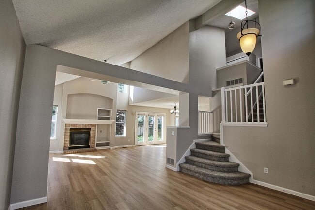 Building Photo - 3 bed 2.5 bath Clarke Farms home