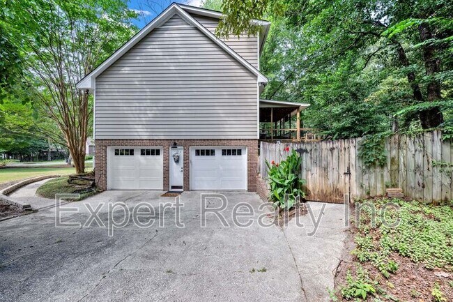Building Photo - 5501 Heath Row Dr