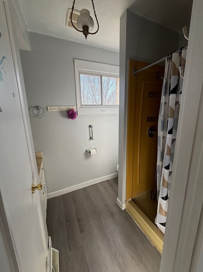 Building Photo - 620 E Reynolds St