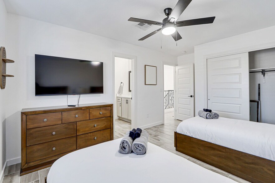 Third bedroom - 11663 Dos Palmas Dr