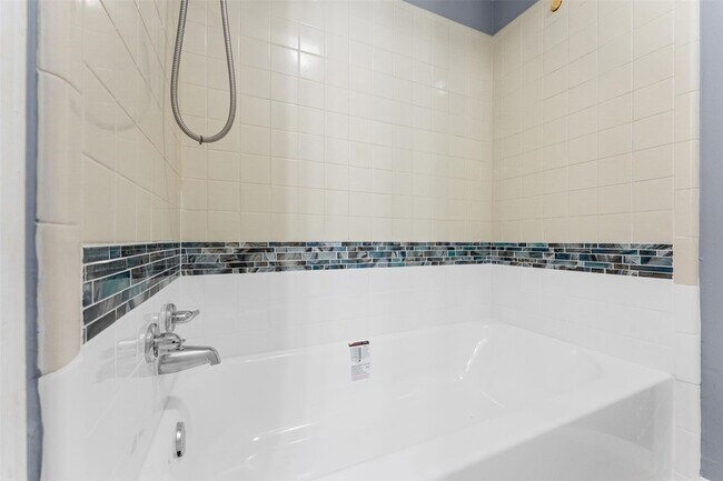 Building Photo - 1076 Willow Oaks Cir