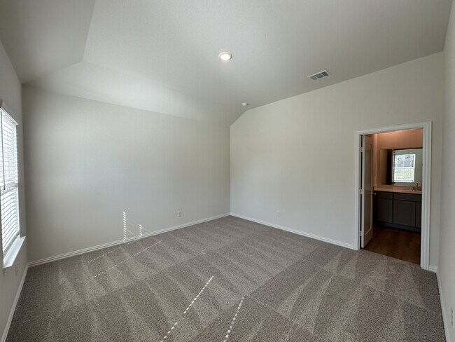 Building Photo - 1821 Aleia Cv