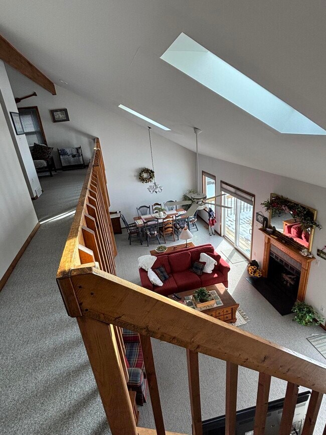 Building Photo - 5550 Joslin Dr