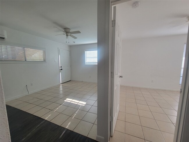 Building Photo - 6302 Jackson Dr
