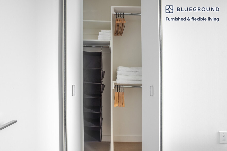 Building Photo - 180 Water St