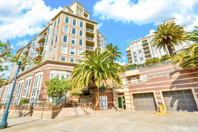 Building Photo - 88 King St