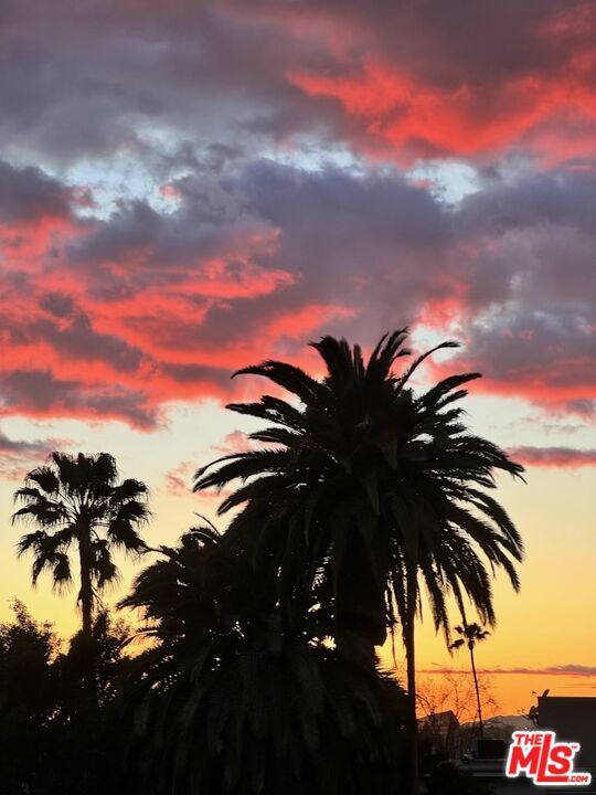 Building Photo - 857 Hayworth Ave