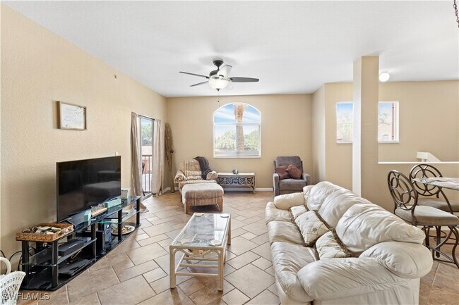 Building Photo - 6361 Aragon Way