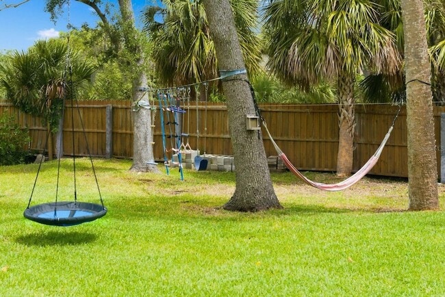 Building Photo - 6731 Arroyo Dr