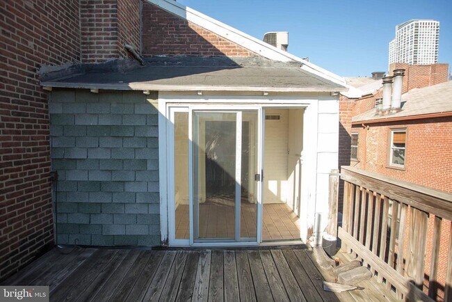 Building Photo - 916 Spruce St